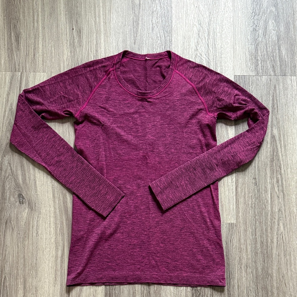 lululemon Long Sleeve Tee in Deep Plum Swiftly Tech Crewneck Size 10 - Picture 1 of 4